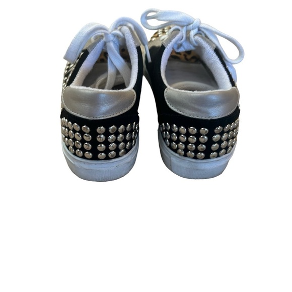 Steve Madden Turner Studded Sneaker 7 🖤 - Picture 3 of 5